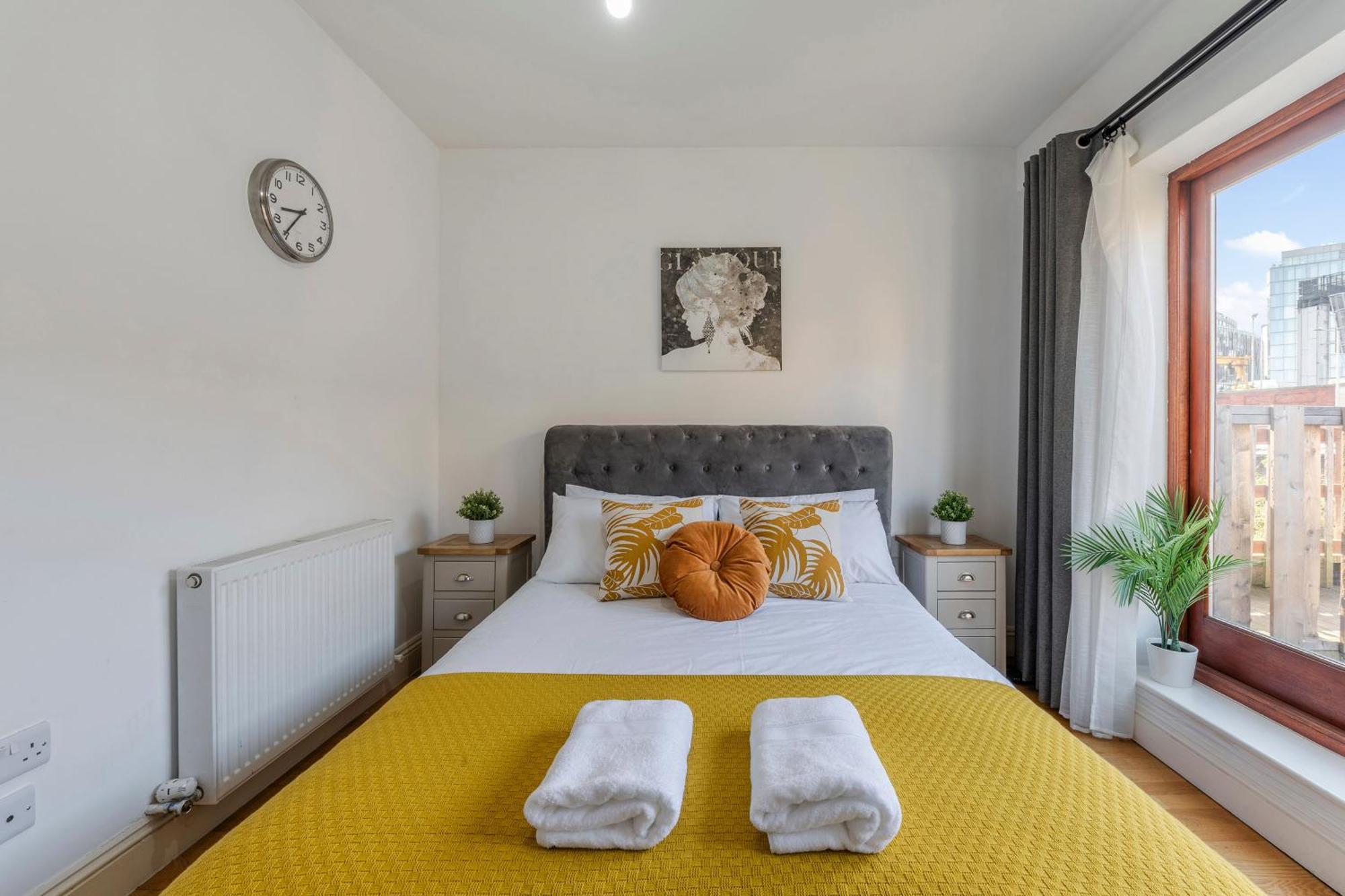 London Waterloo Apartment With Large Private Terrace - View Of The London Eye - 1 Bedroom 1 Bath Exterior foto
